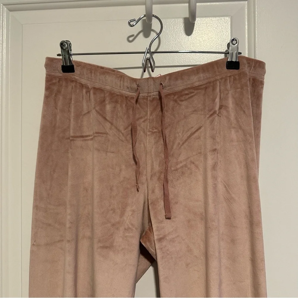 Juicy Couture Sleepwear Velour Rhinestone Long Sleeve and Pants Set in Pink